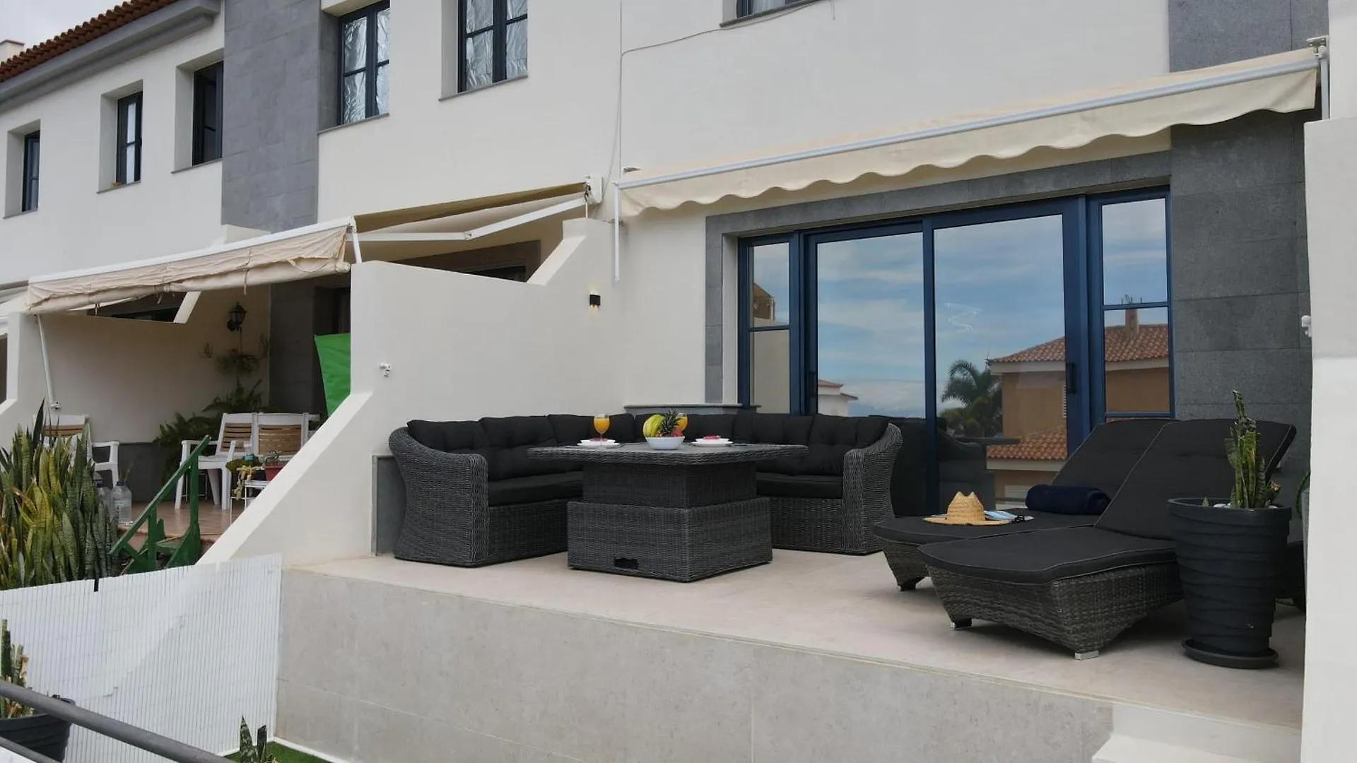 Charming Semi- Detached Villa In Mirador Del Duque Costa Adeje  Spagna