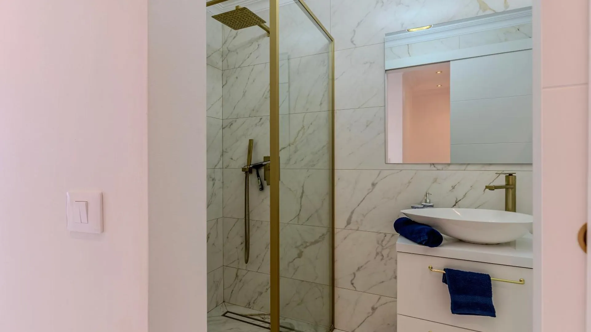 Charming Semi- Detached Villa In Mirador Del Duque Costa Adeje  Appartamento