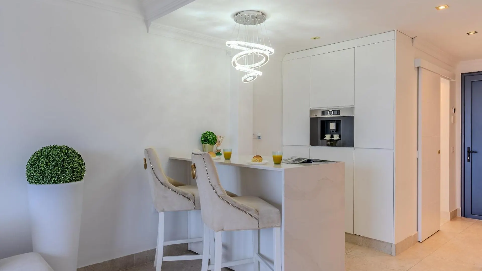Lejlighed Charming Semi- Detached Villa In Mirador Del Duque Costa Adeje  Spanien